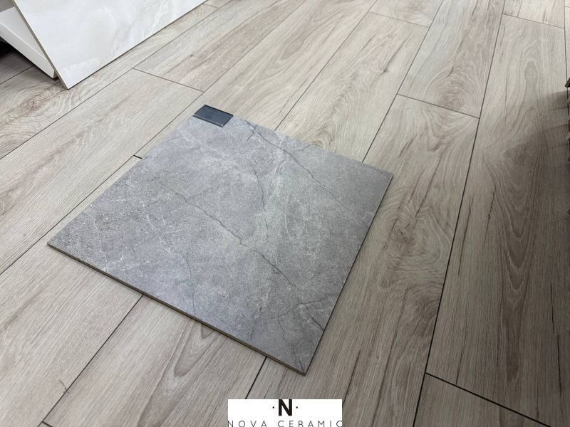 Керамограніт Bastion light grey 42х42 5023 фото